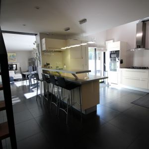 photo 1: Maison ancienne avec extension contemporaine