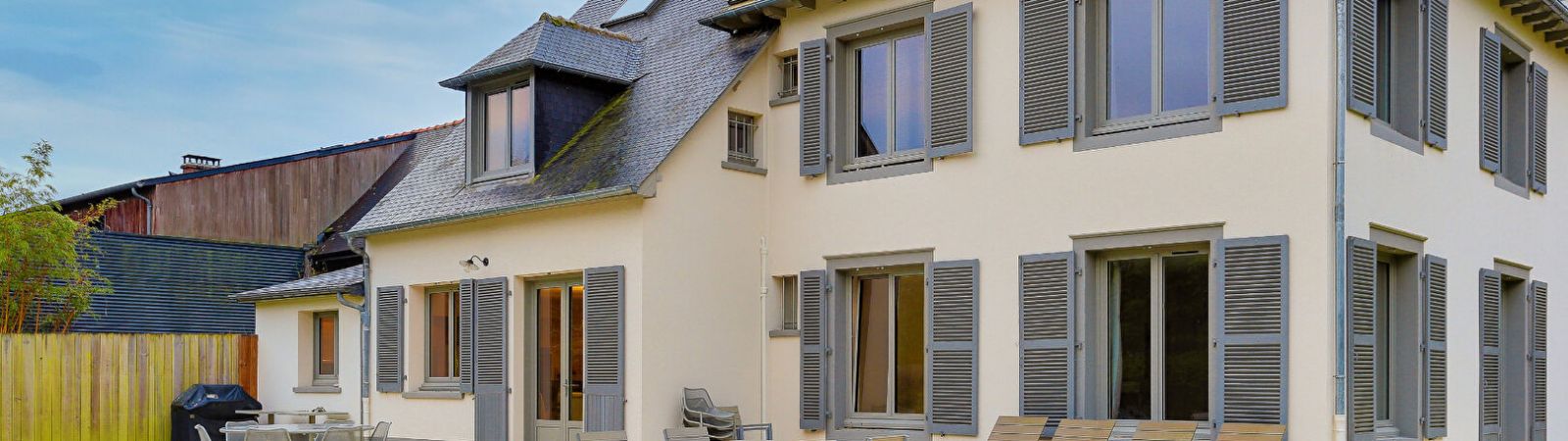photo 1: Exceptionnelle maison de maître